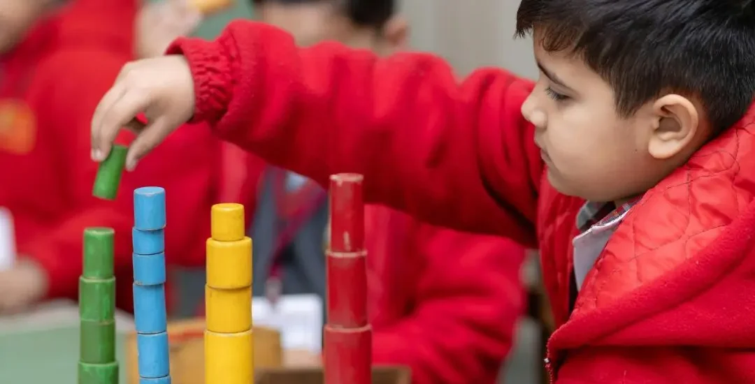 La pédagogie active : clé du développement de votre enfant